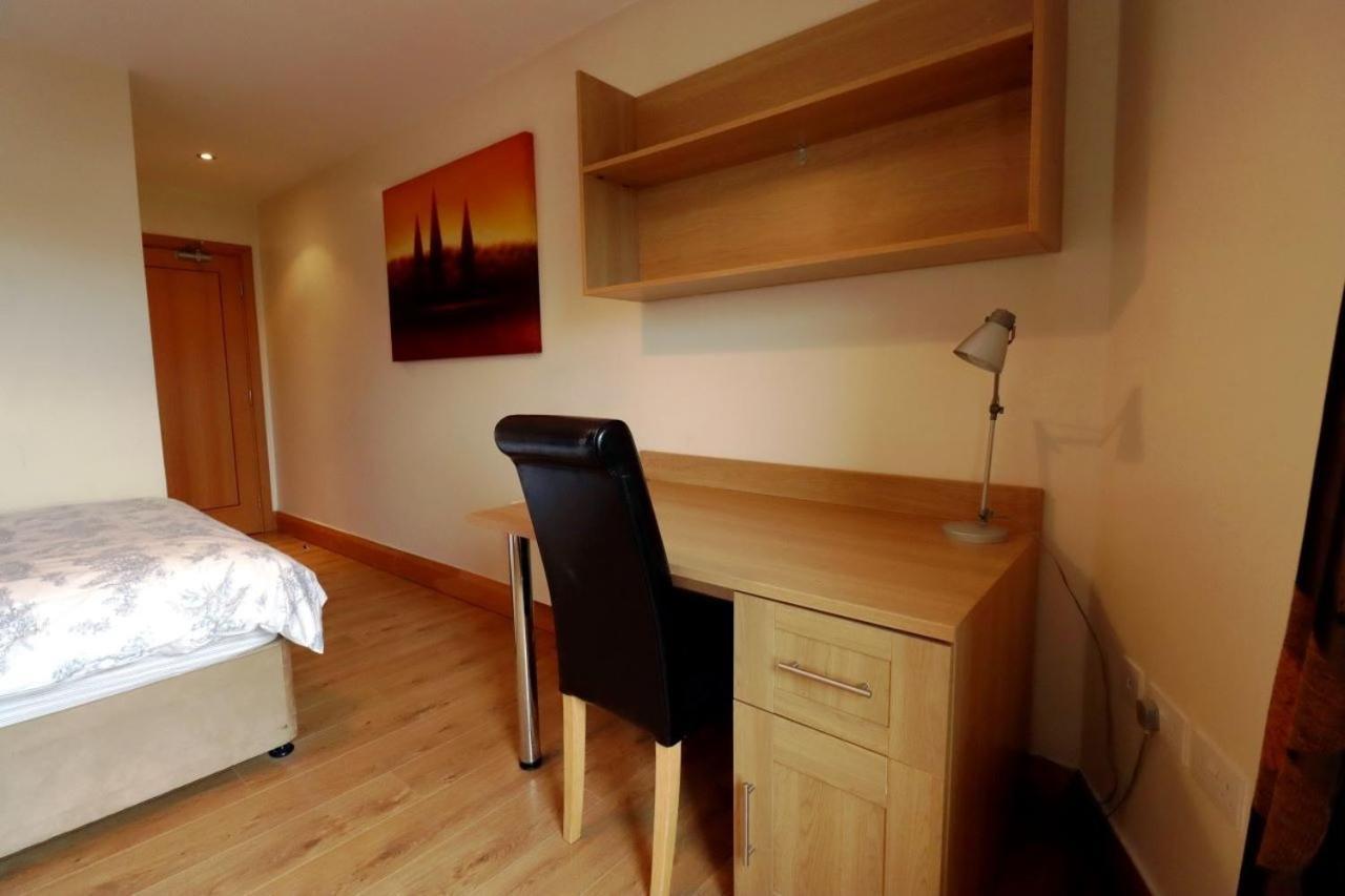St Angela'S Lakeside Aparthotel Sala Sligo Dış mekan fotoğraf